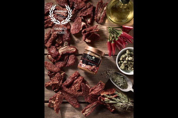 Advertising campaign for a fantastic brand of sauces and gravies from Sicily . <br />
In this photo you can see a Pate' of dried tomatoes. Great for dressing a typical "Italian bruschetta".<br />
Thank to Amor di Zagara.